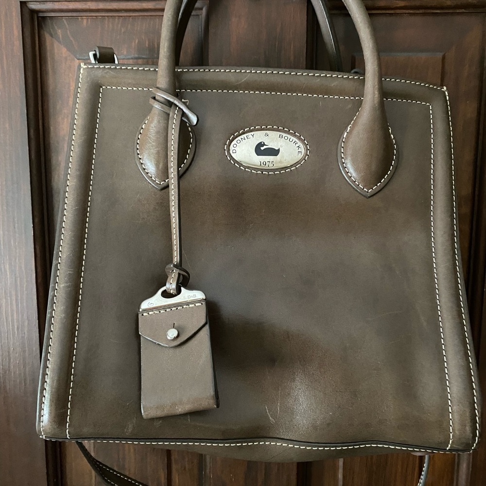 Dooney & Bourke hanadbag